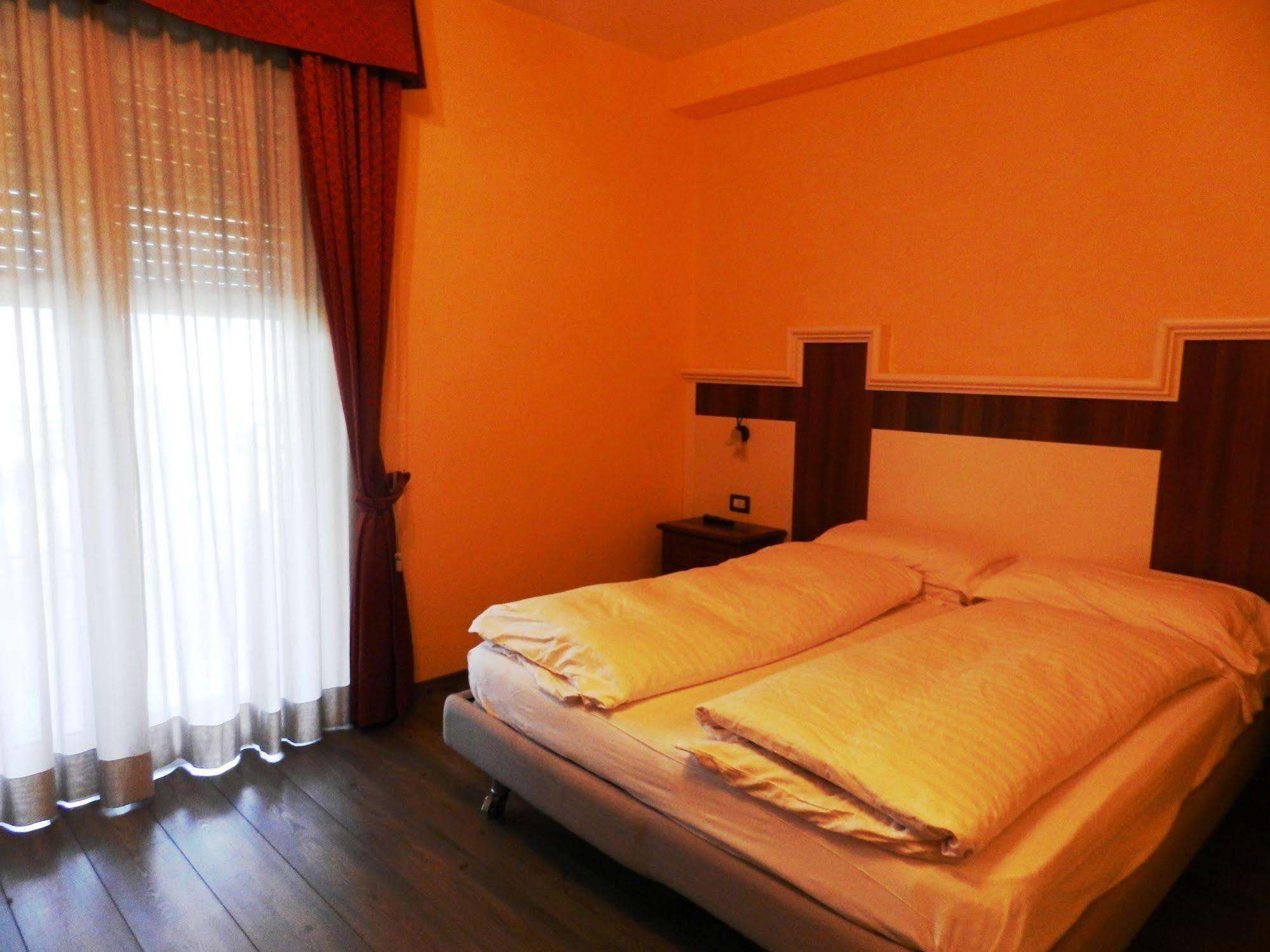 Hotel Saligari Verceia Exterior photo